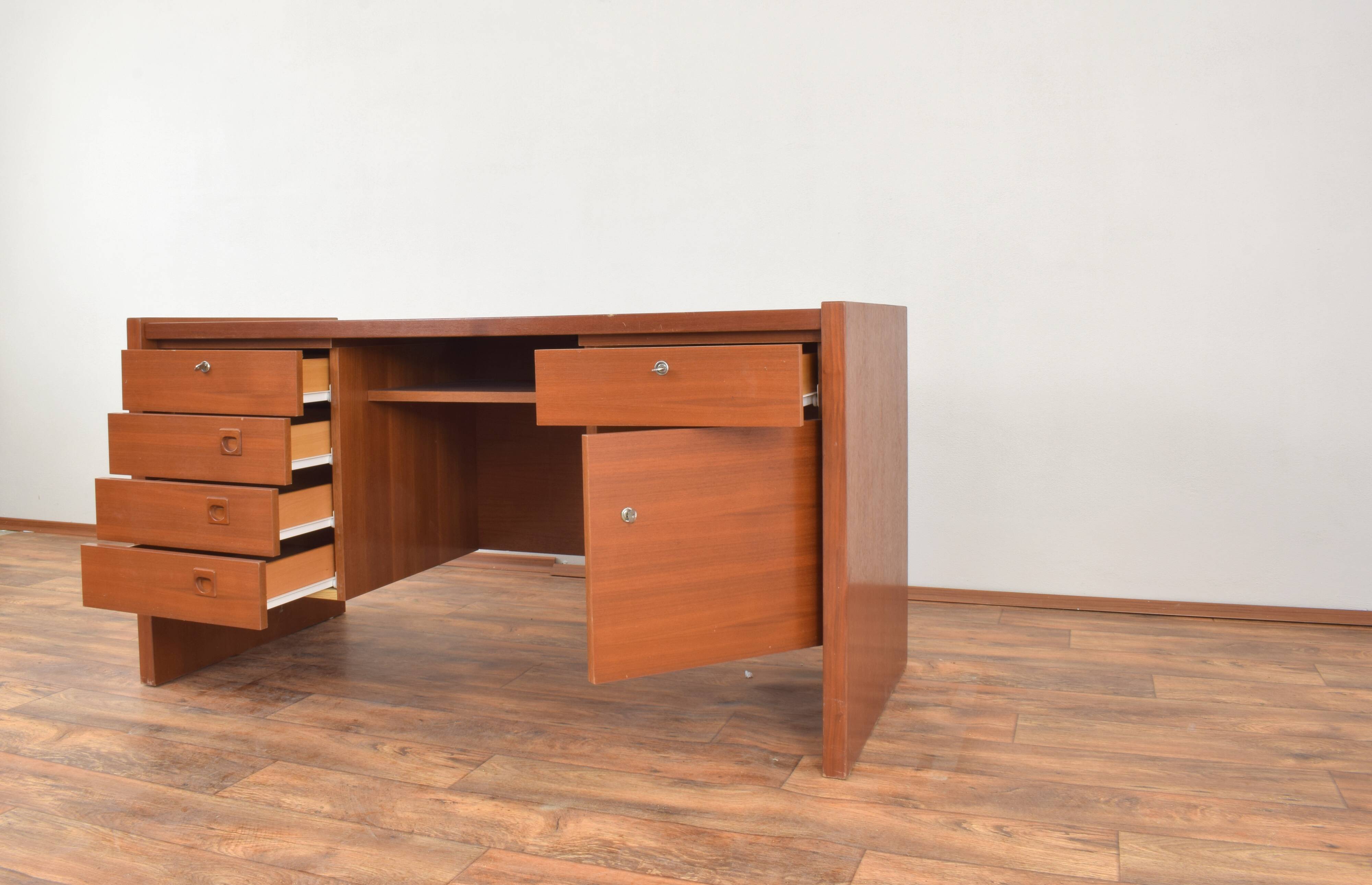 Mid-Century Danish Teak Desk, 1980s.