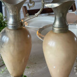 2 alabaster soliflores