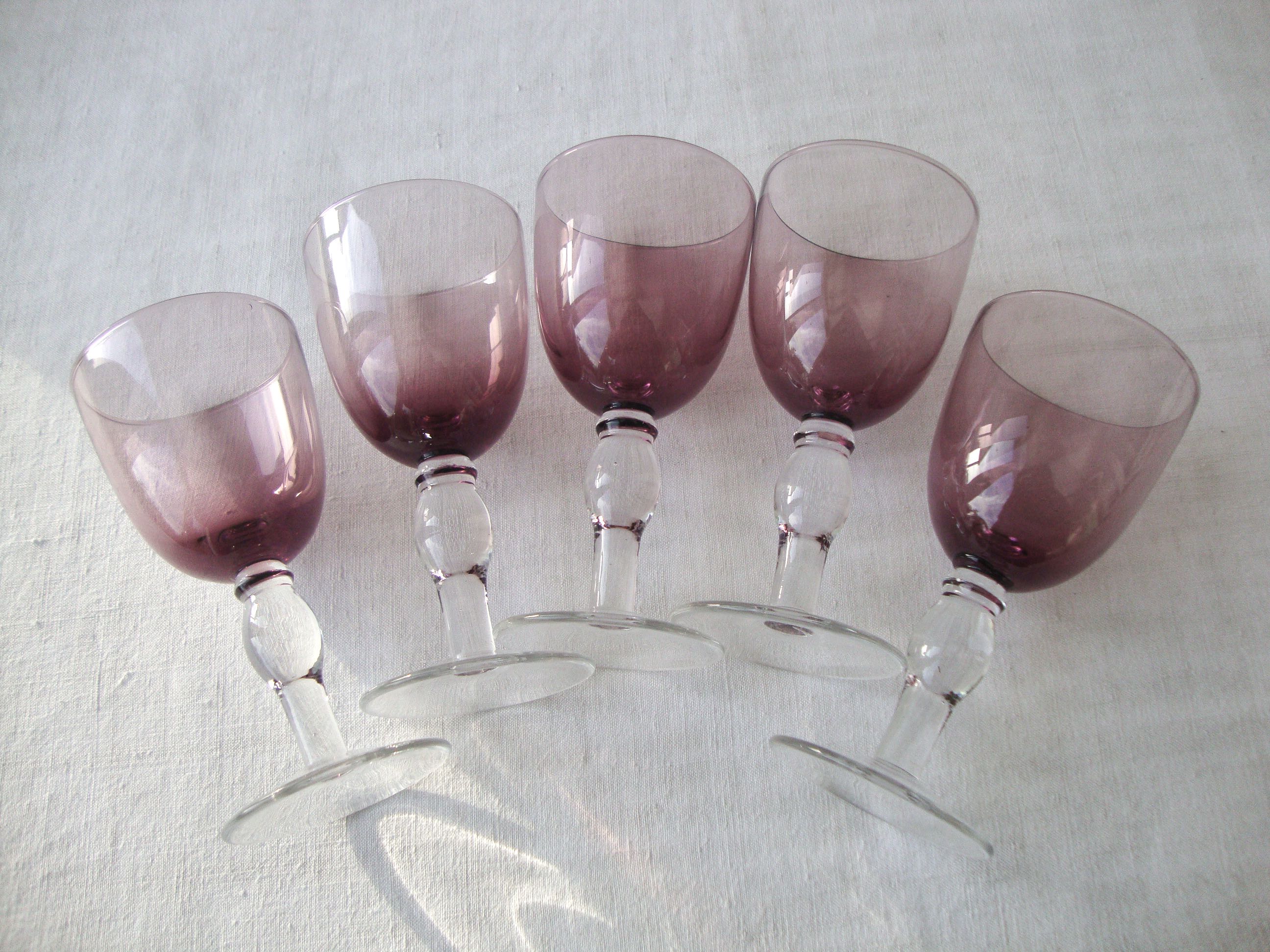 Set of 5 parma-coloured wine glasses
