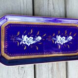 Blue and gold cake dish