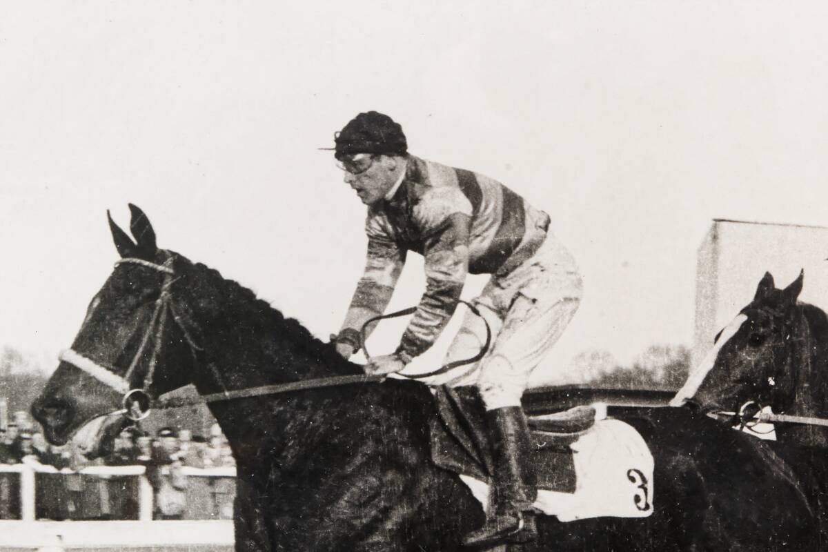 Equestrian photo, racecourse, 1940s