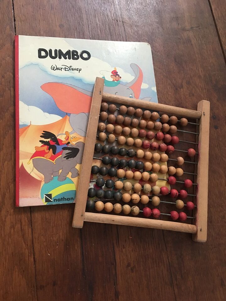 Old wooden schoolboy's boulier