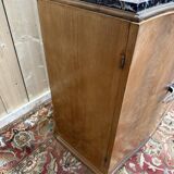 Buffet bas époque Art déco en bois et marbre avec miroir