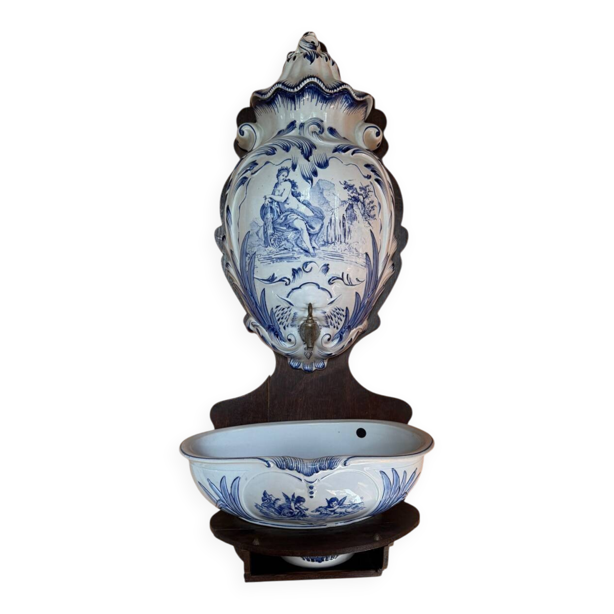 Antique wall fountain in faience – Creil & Montereau – 19th century