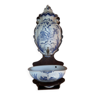 Antique wall fountain in faience – Creil & Montereau – 19th century