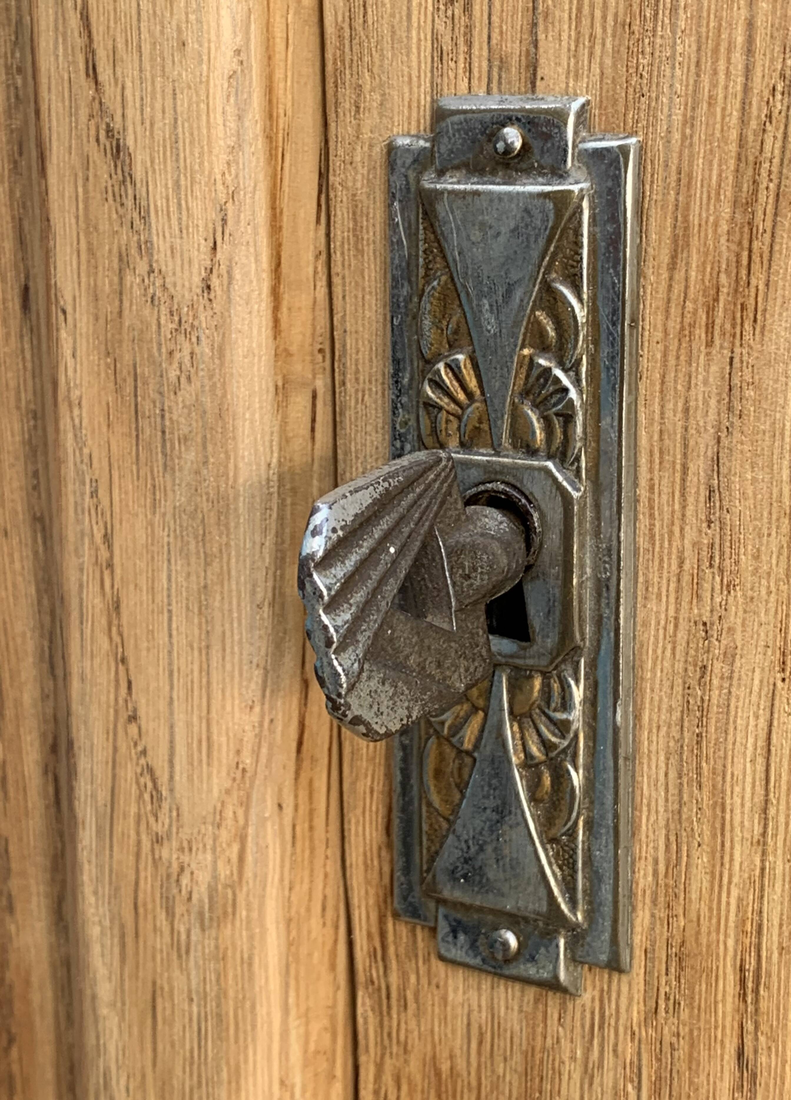 Armoire parisienne vitrée art déco bois brut 1930