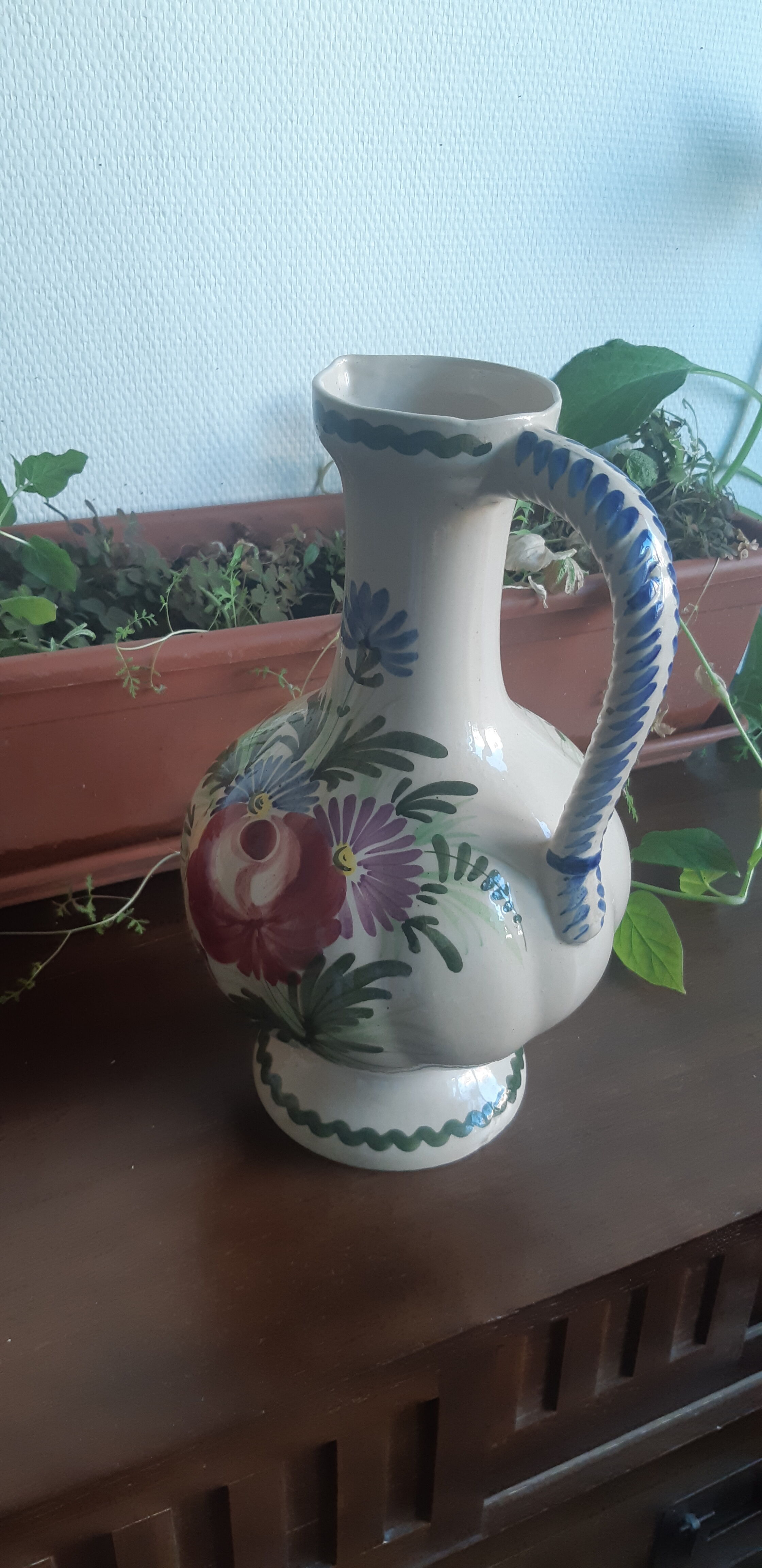 Earthenware vase with floral decoration, Saint-Clément style