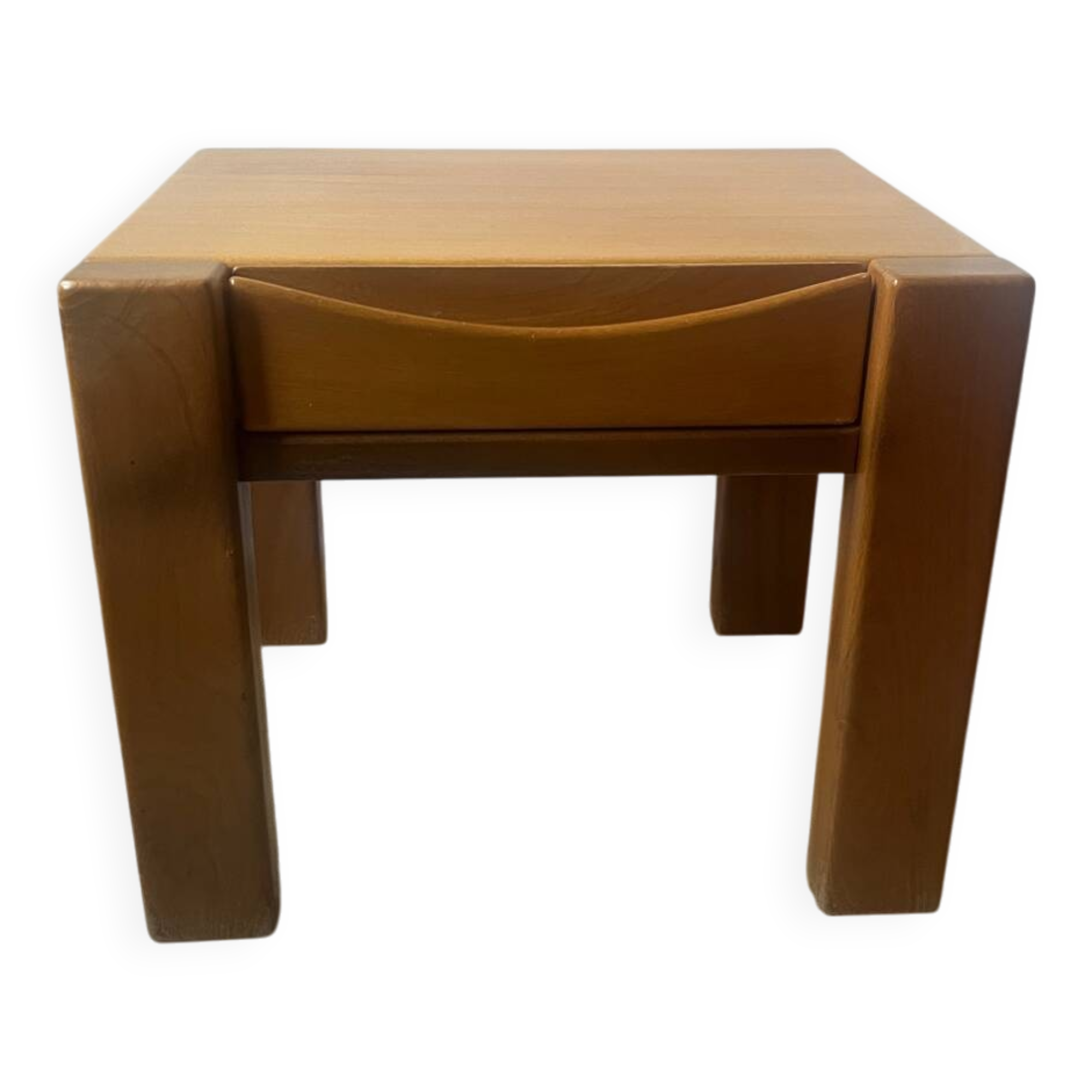 Elm bedside table in the Maison Regain style.