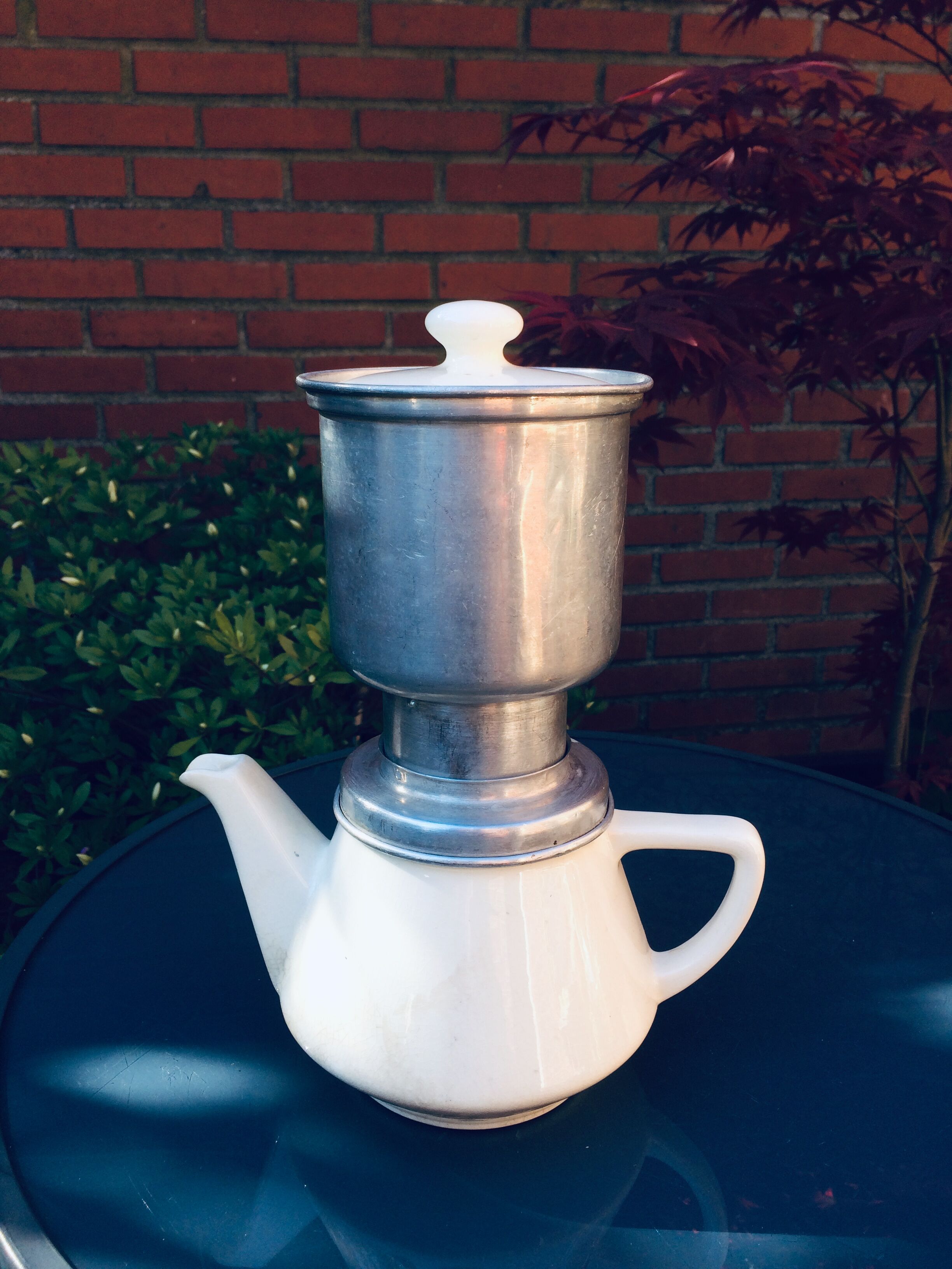 Ancienne cafetière mécanique en faïence et filtre en acier - Villeroy et Boch
