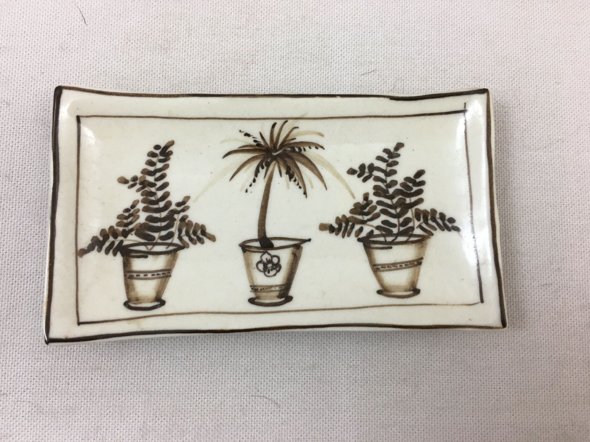 Fragonard ceramic soap holder
