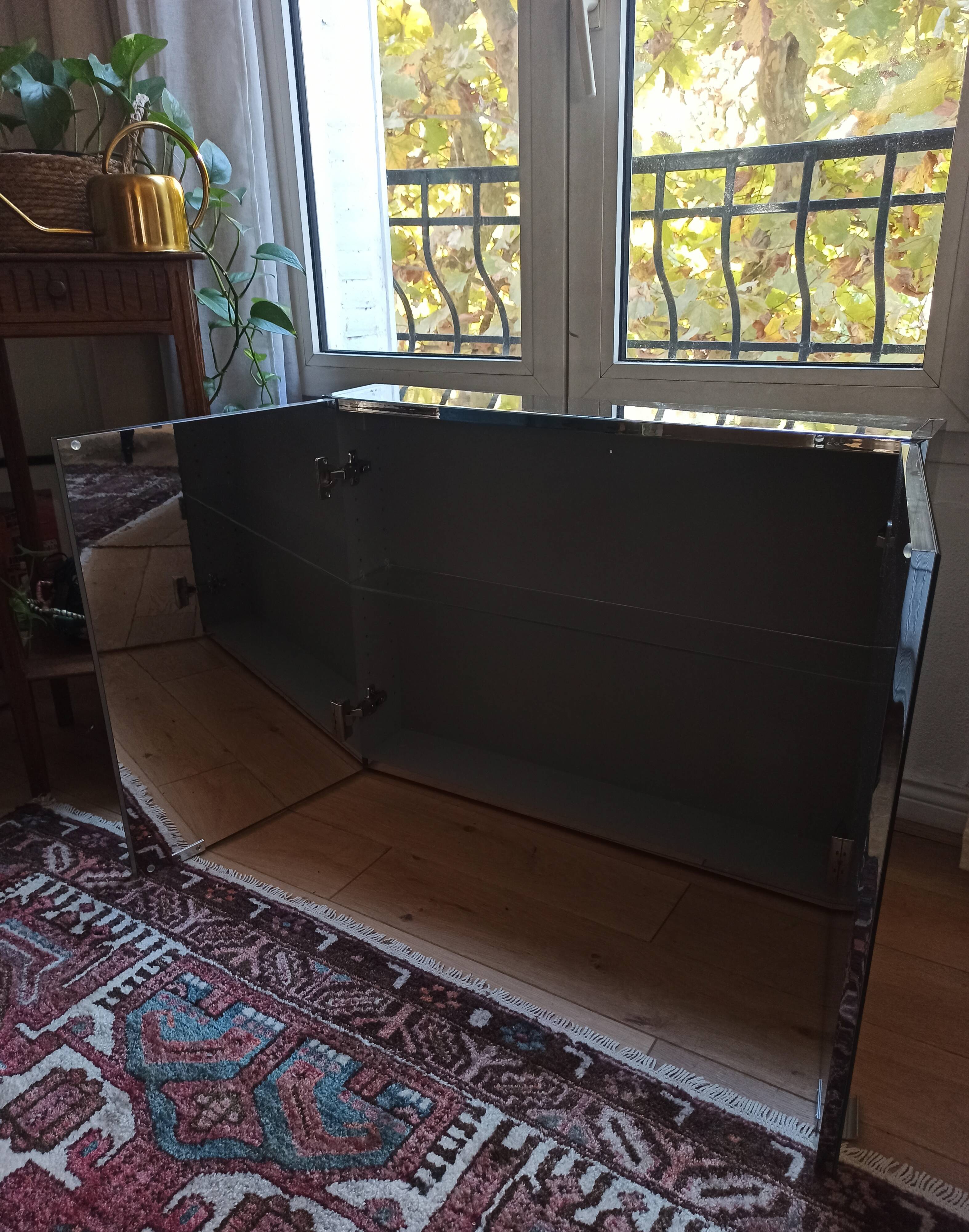 Bathroom mirror cabinet