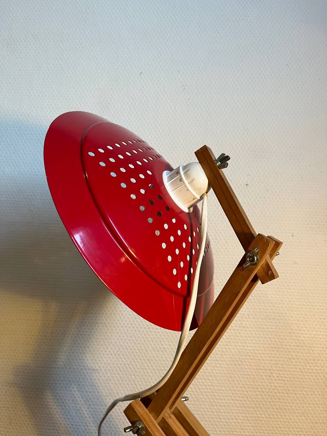 Wooden accordion wall lamp