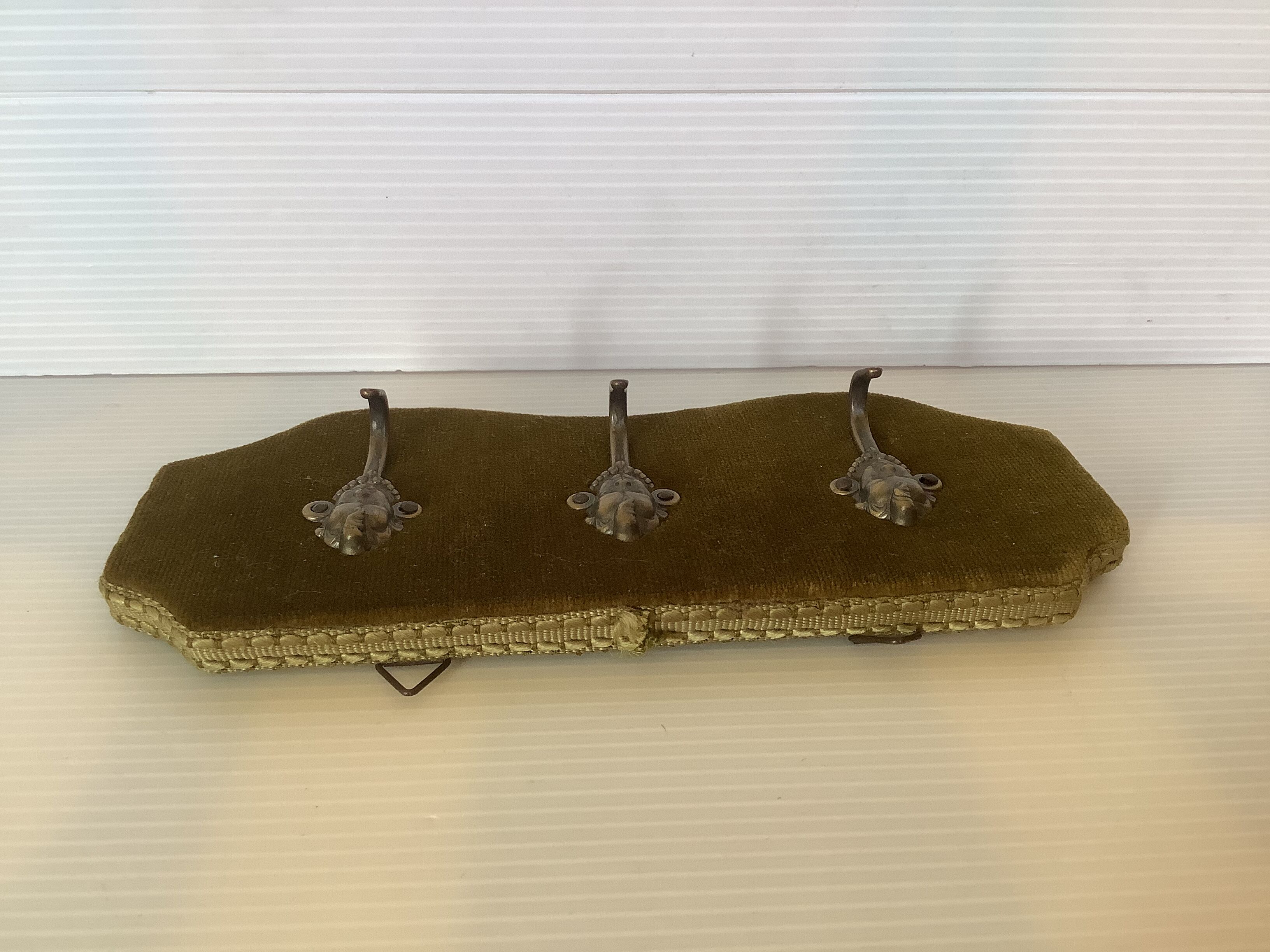 Key Hanger Range Key Ring Velvet Green khaki