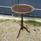 pedestal table