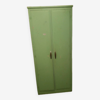 Armoire parisienne