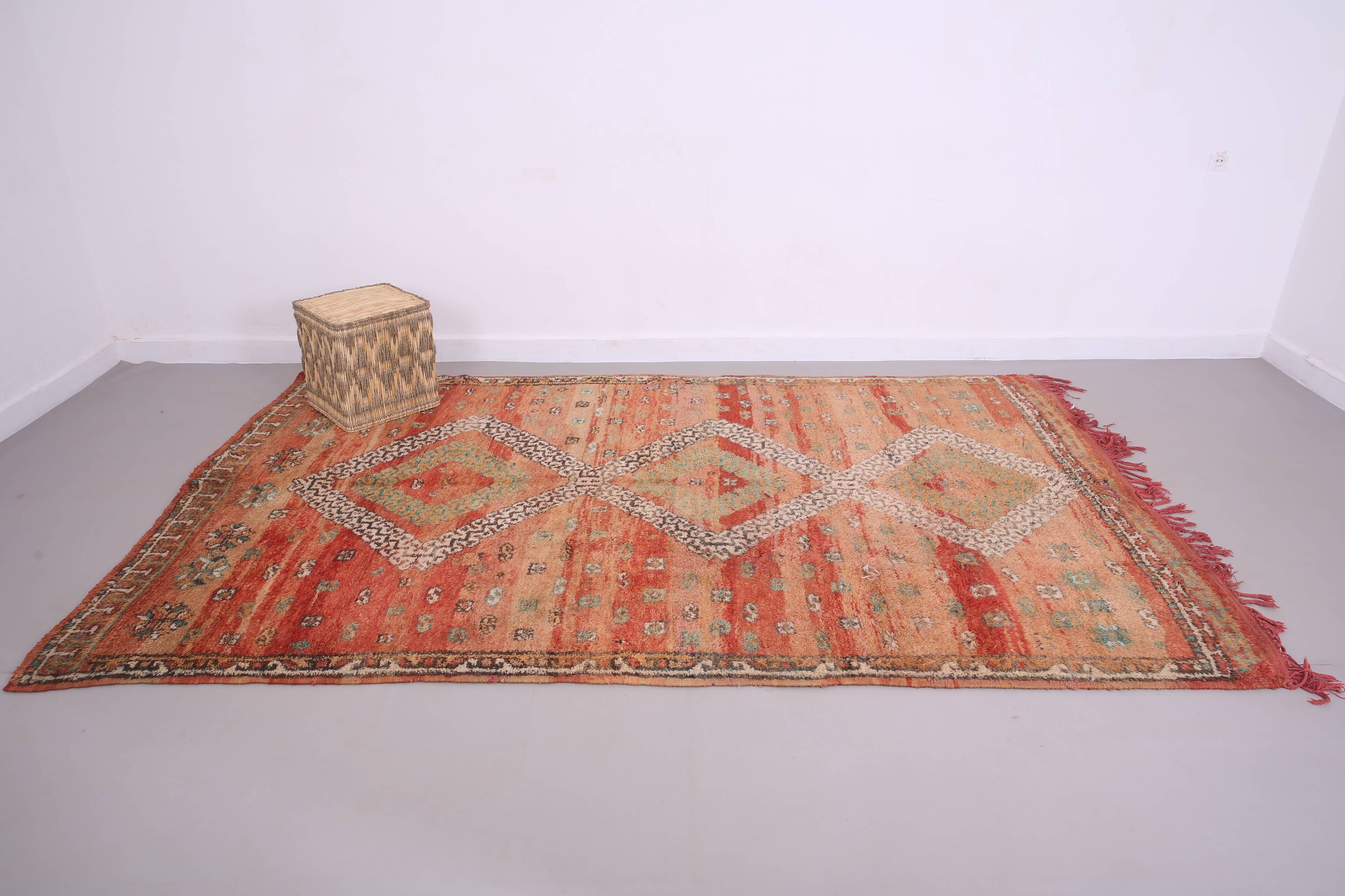 Vintage Moroccan Rug 186 x 300 cm - Berber Handmade rug - Old moroccan rug