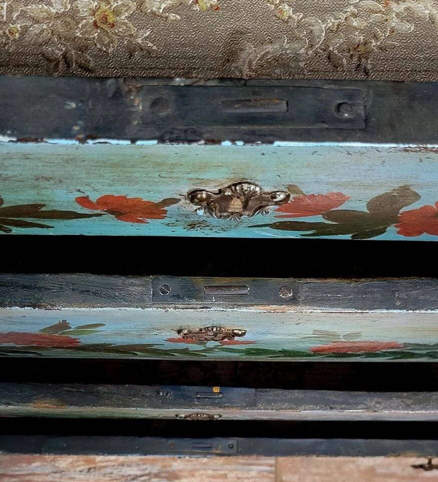 Italian chest of drawers from the Lombardy region in lacquered and painted wood circa 1850