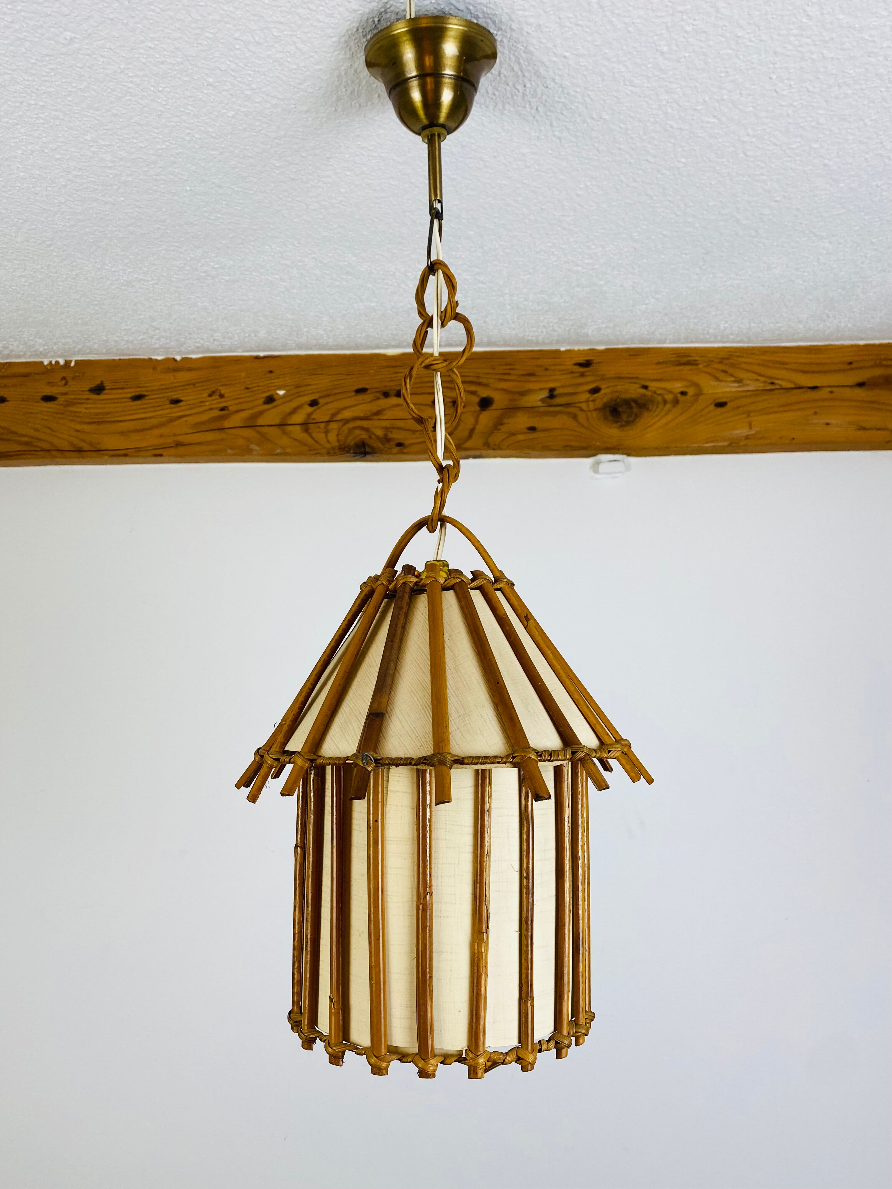 Suspension rotin vintage années 60