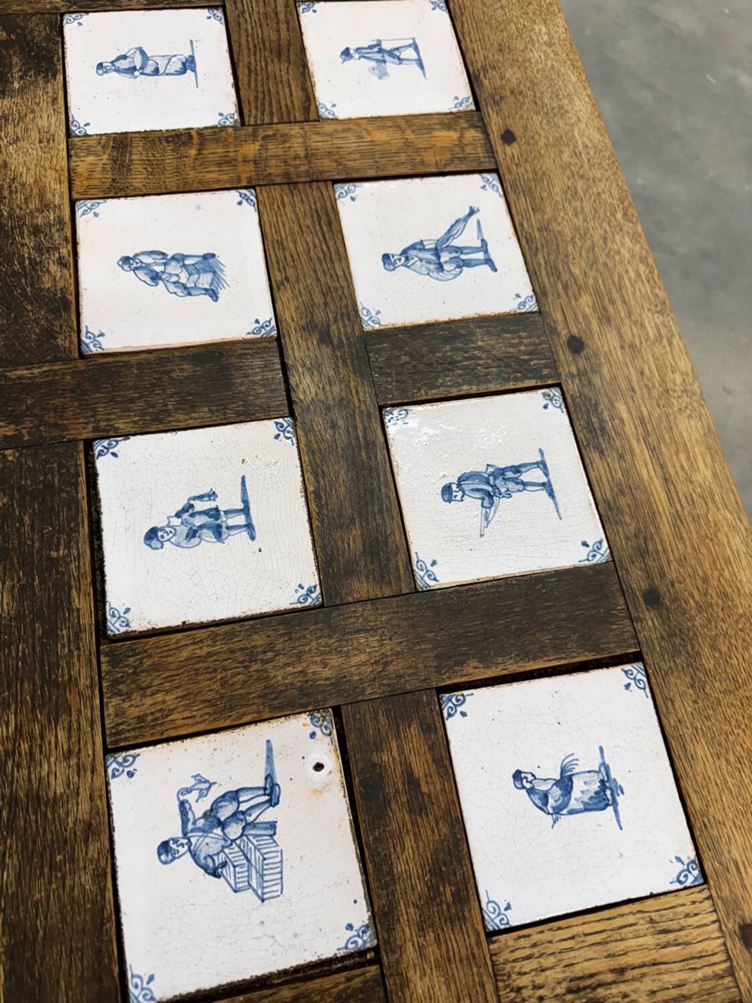 Table bistro fer et bois revêtue des carreaux céramique