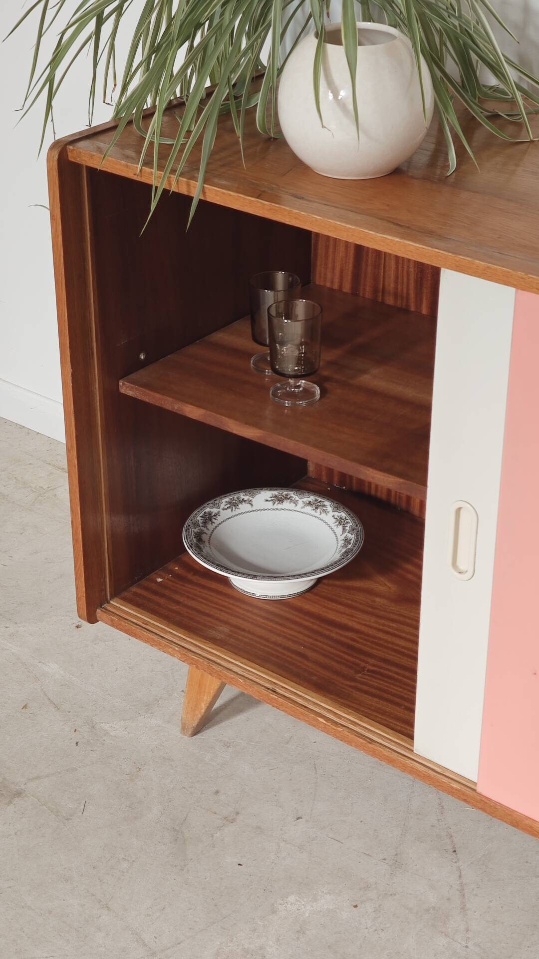 Buffet U452 pink and white by Jiri Jiroutek for Interier Praha