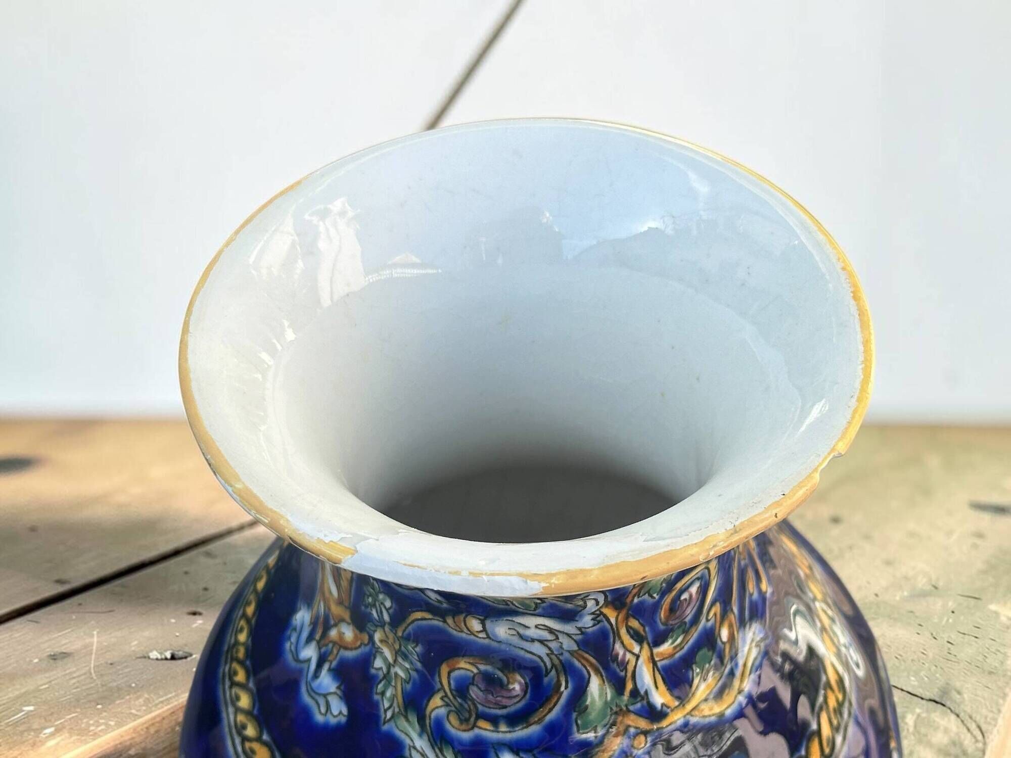 Antique baluster vase in Gien earthenware with blue Renaissance decoration - H: 26 cm