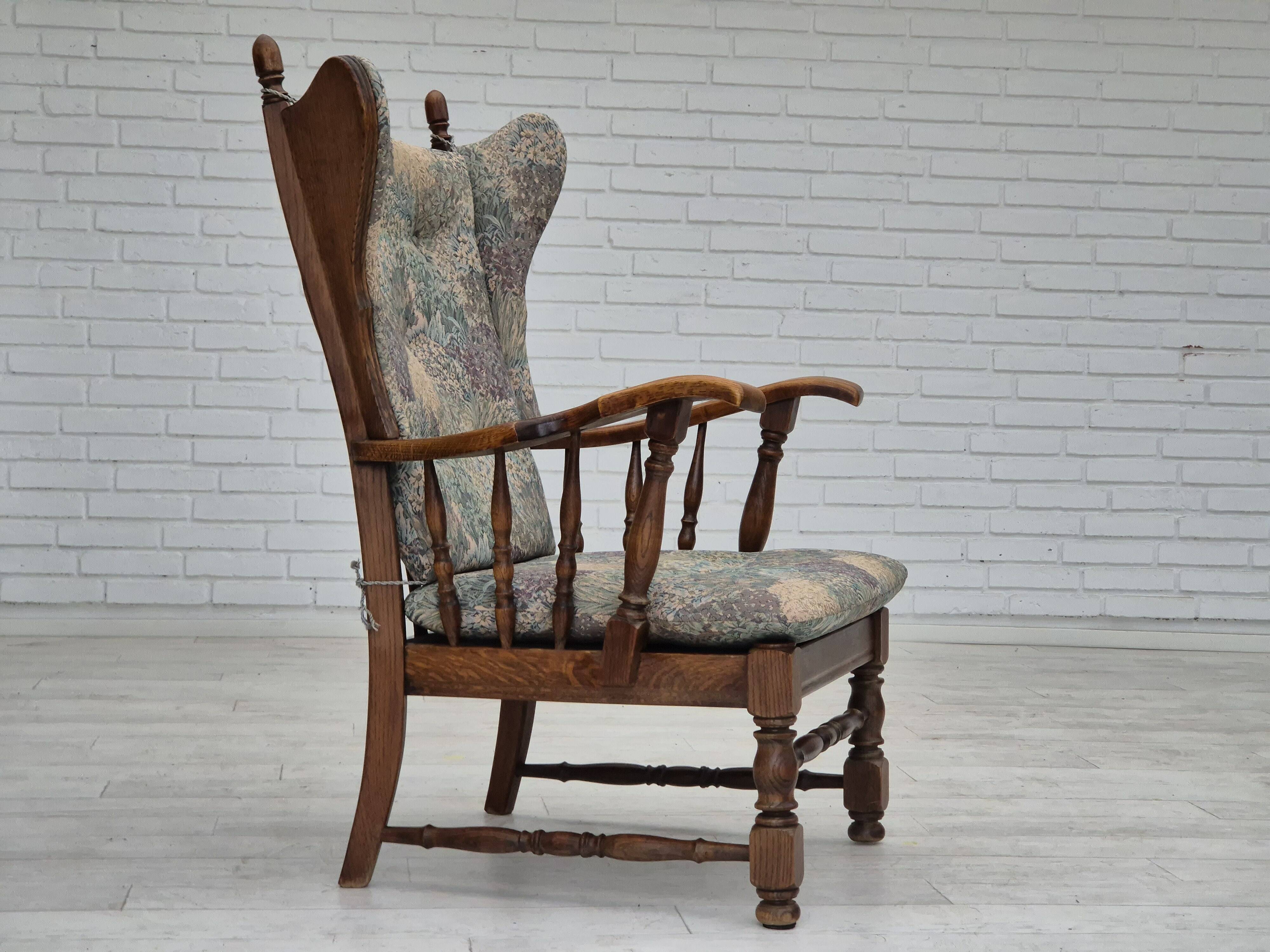 Années 1960, design danois, fauteuil à dossier haut par Regan Møbelfabrik, Aarhus, état d'origine.