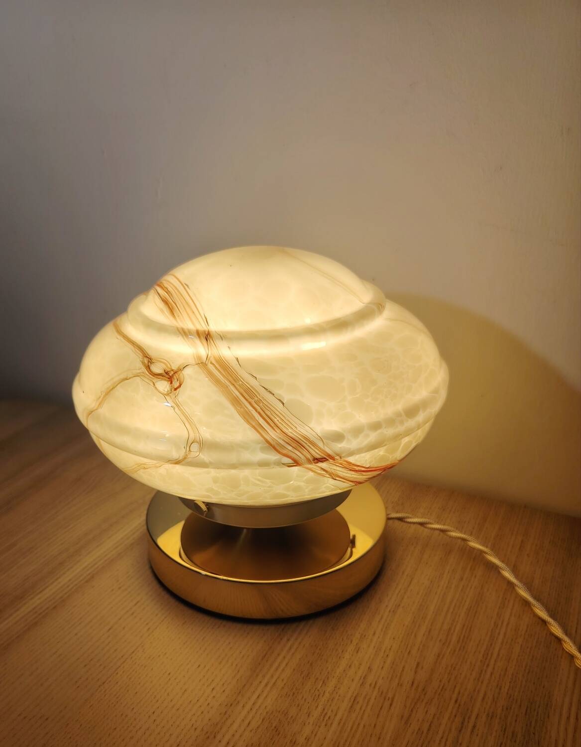 Yellow and brown marbled opaline lamp