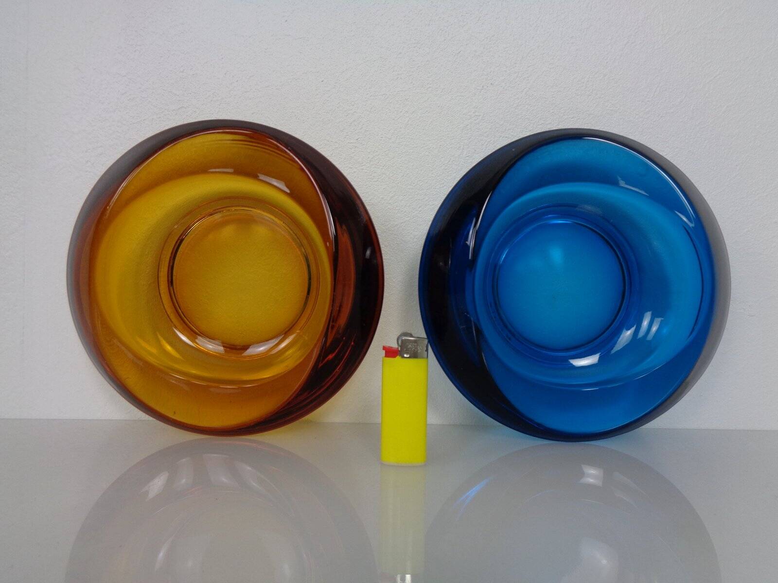 Amber and Blue Sklo Union Glass Ashtrays by Rudolf Jurnikl, Czechoslovakia, 1960s, Set of 2