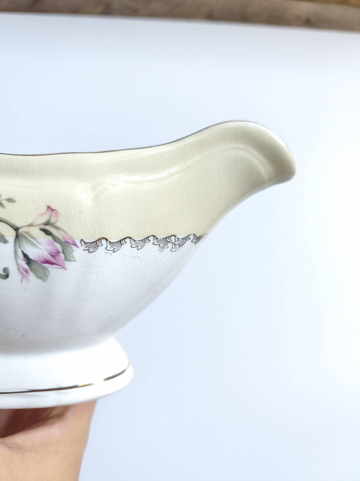 Vintage sauce boat L'Amandinoise model Paola white cream flowers