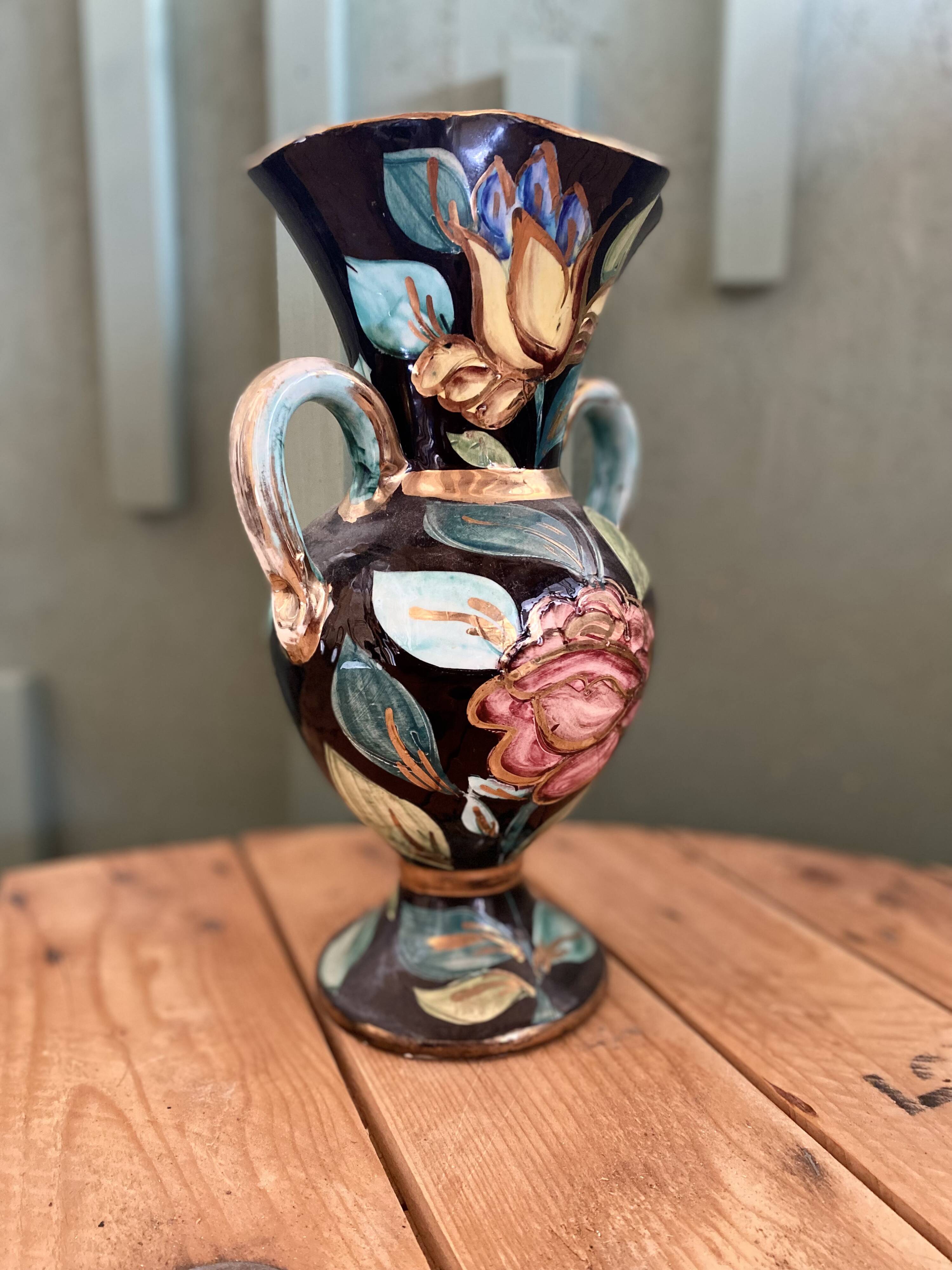 Vase with floral pattern handle signed "Vallauris 610"