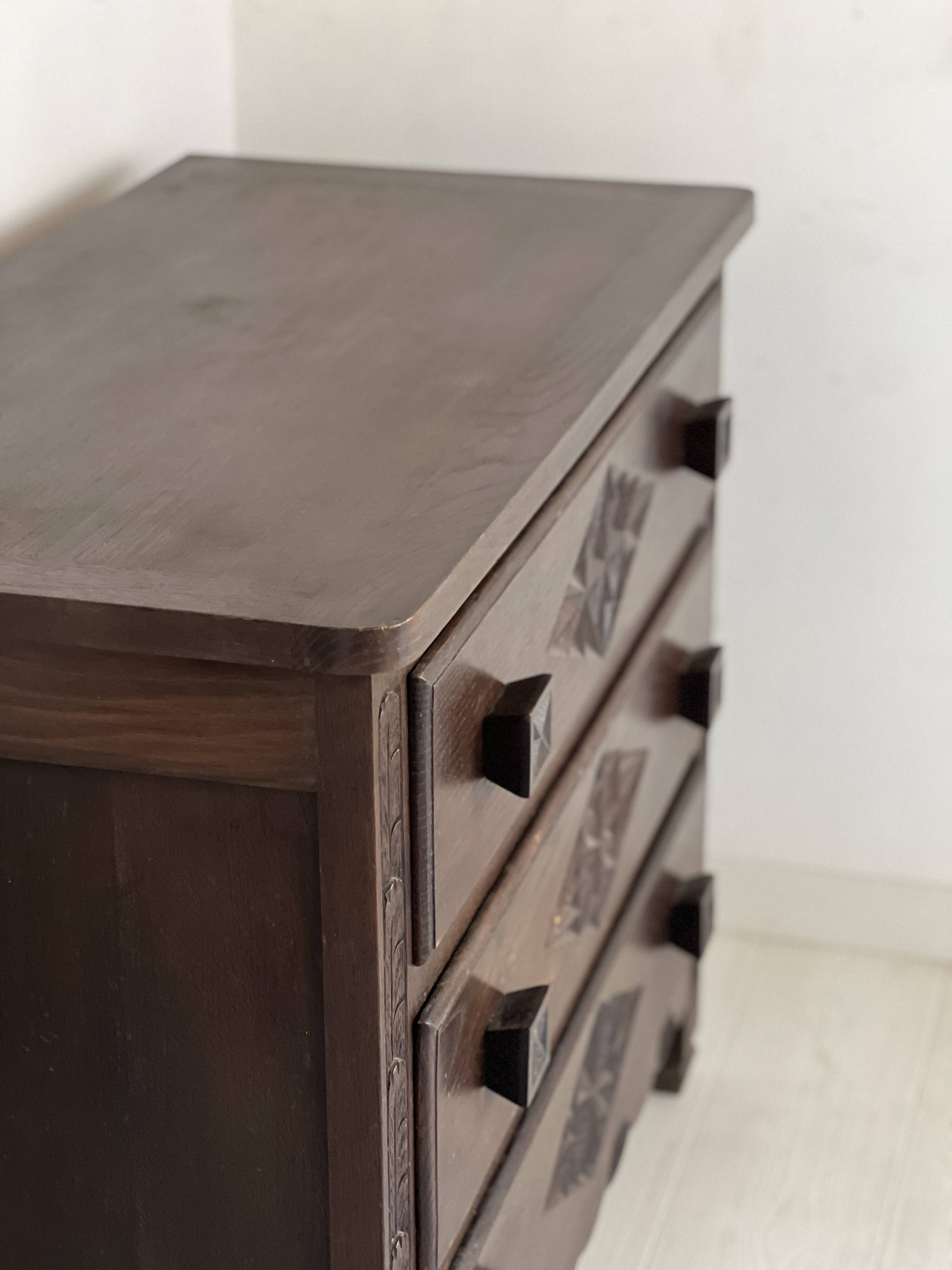 Commode Basque