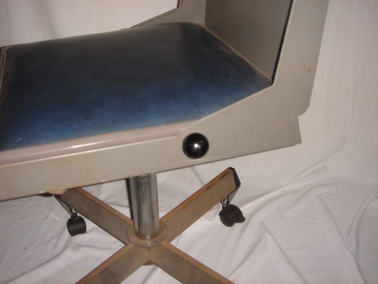 Chaise en métal de bureau ou d'atelier sur roues de 1950/60 indus