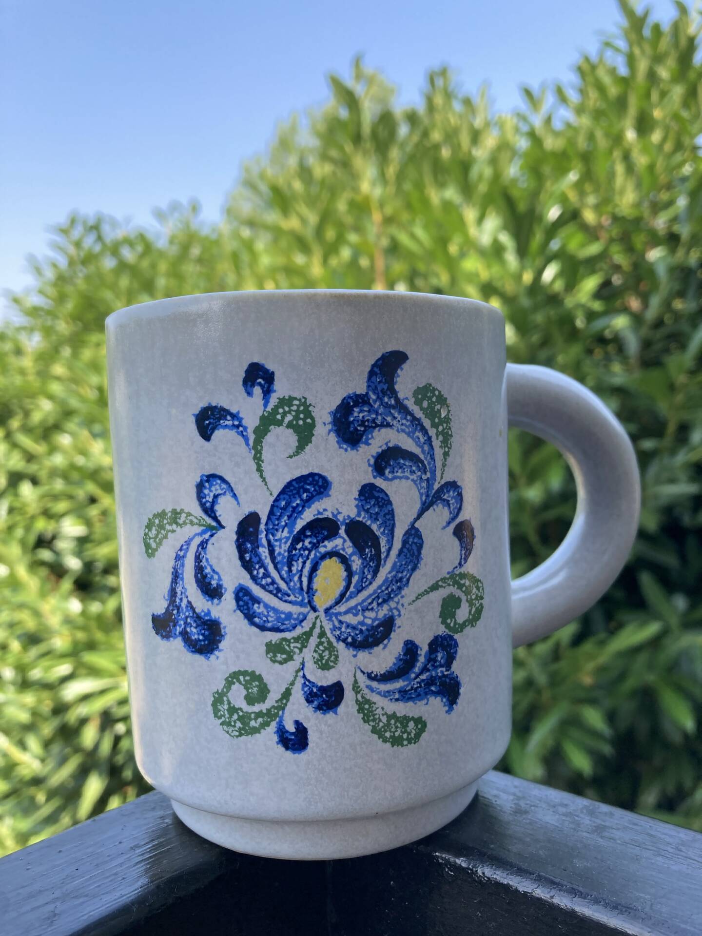 Fribourg Faience Saint Amand design 70 cup