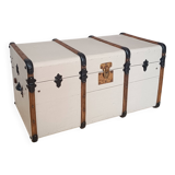 Large flat trunk