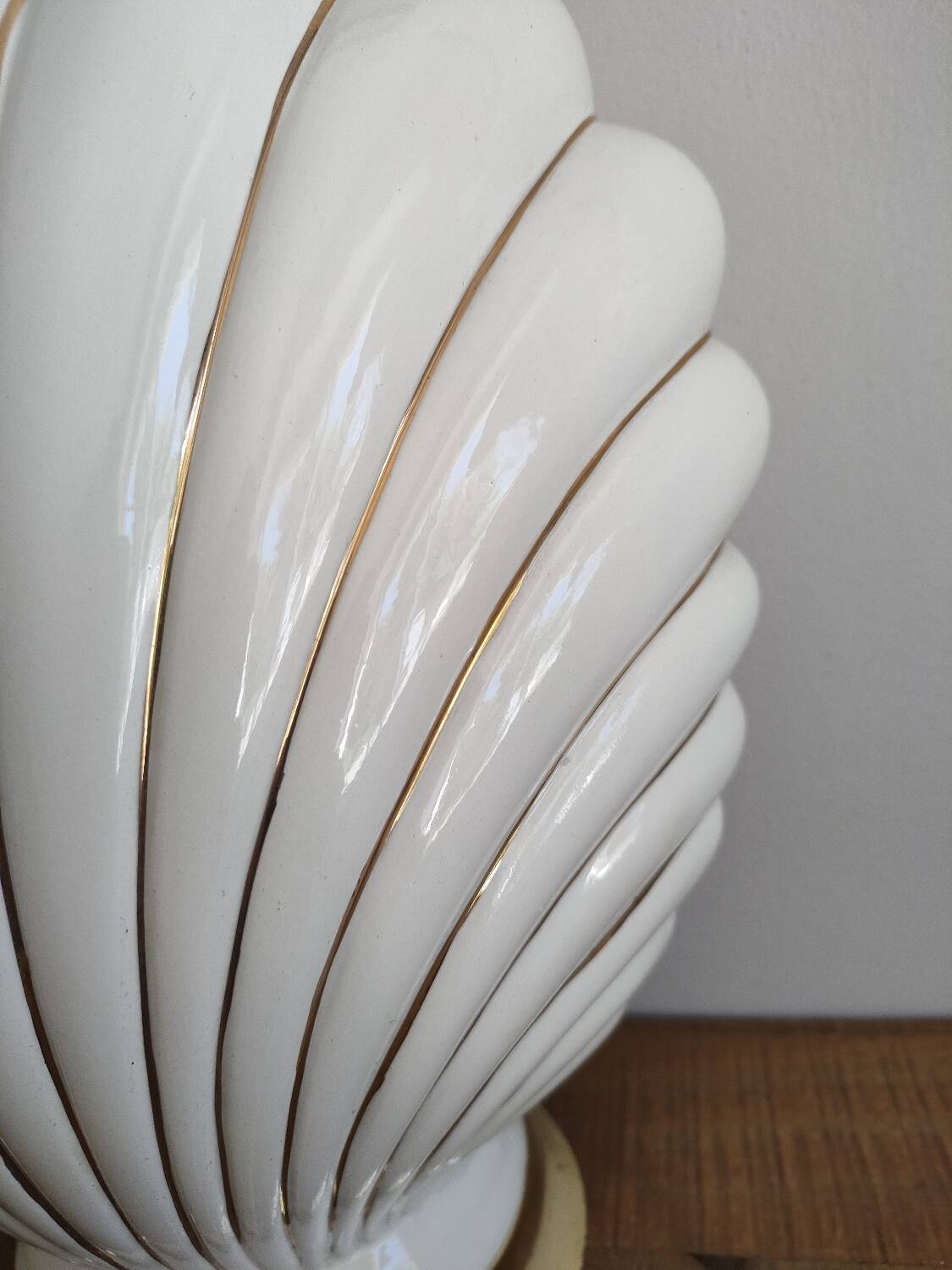 Ceramic and gold metal shell lamp base - vintage