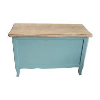 Green box, raw wooden lid
