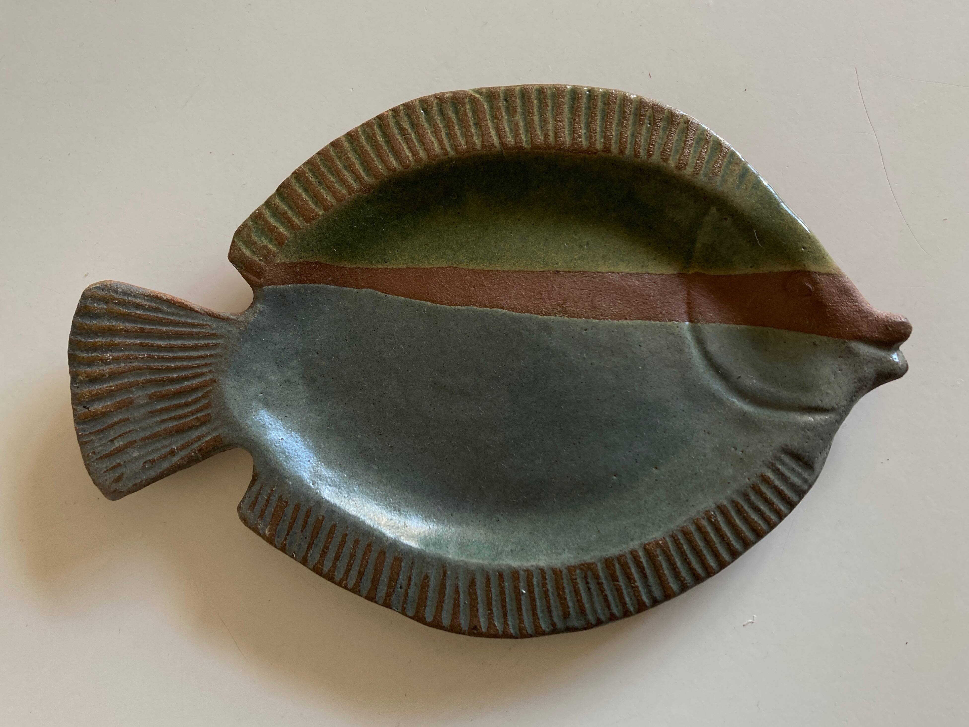Empty fish pocket 1970s in glazed earthenware