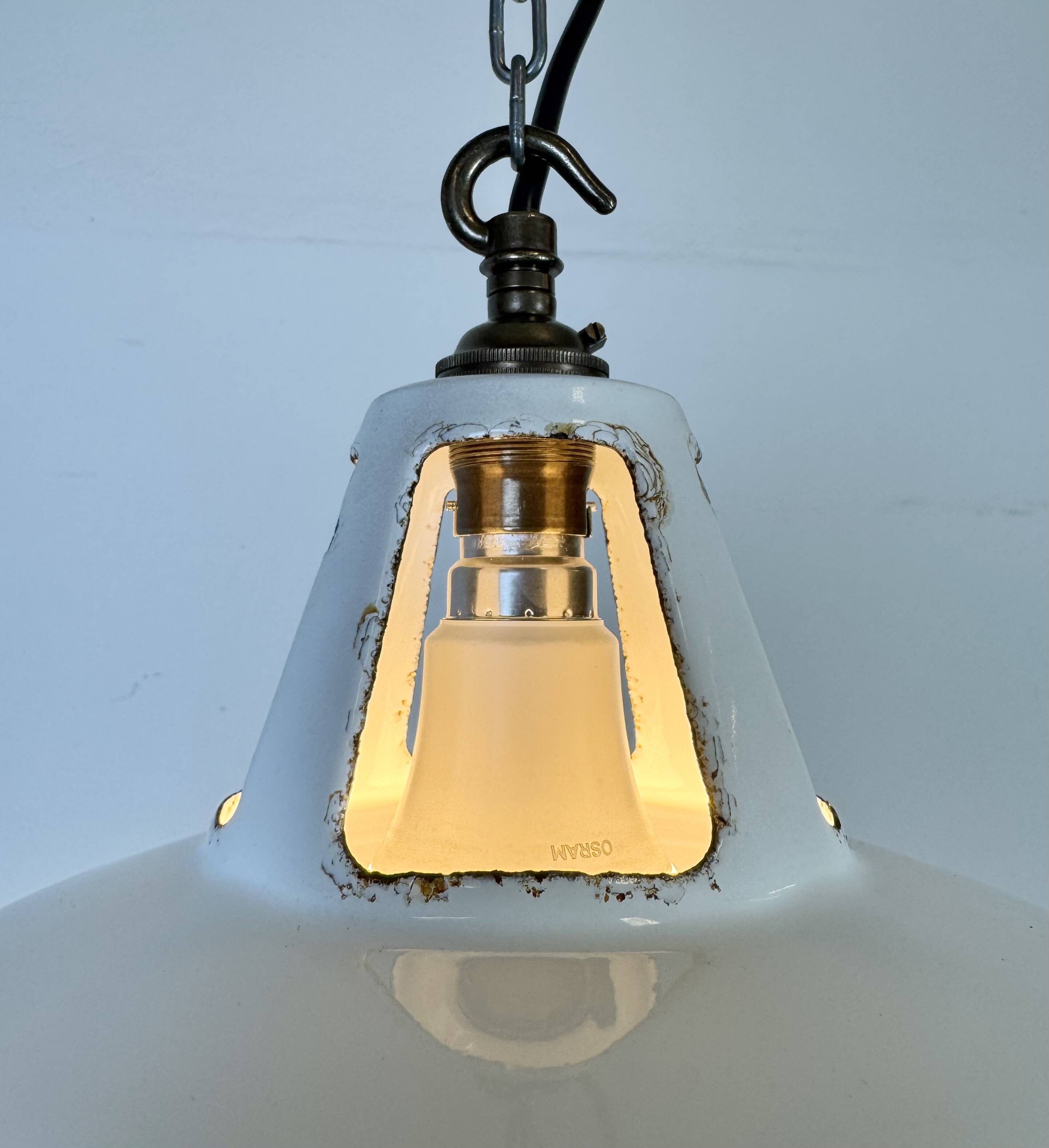 Industrial White Enamel Factory Pendant Lamp from Thorlux, 1960s