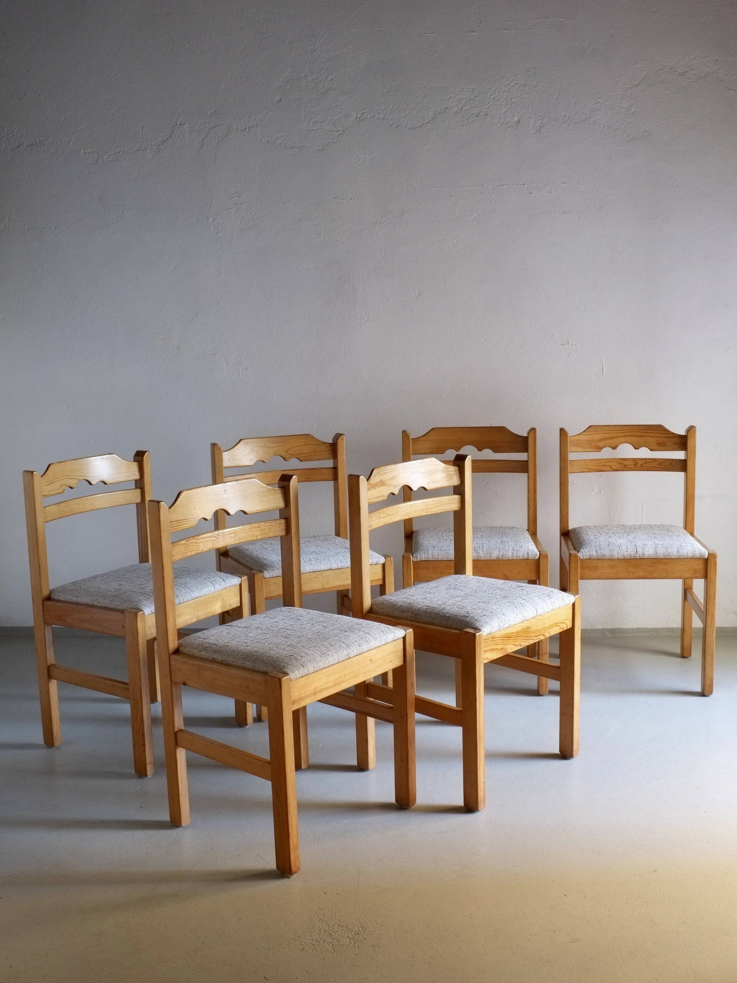 6 Minimalist Pine Dining Chairs | Sweden | 1960s
