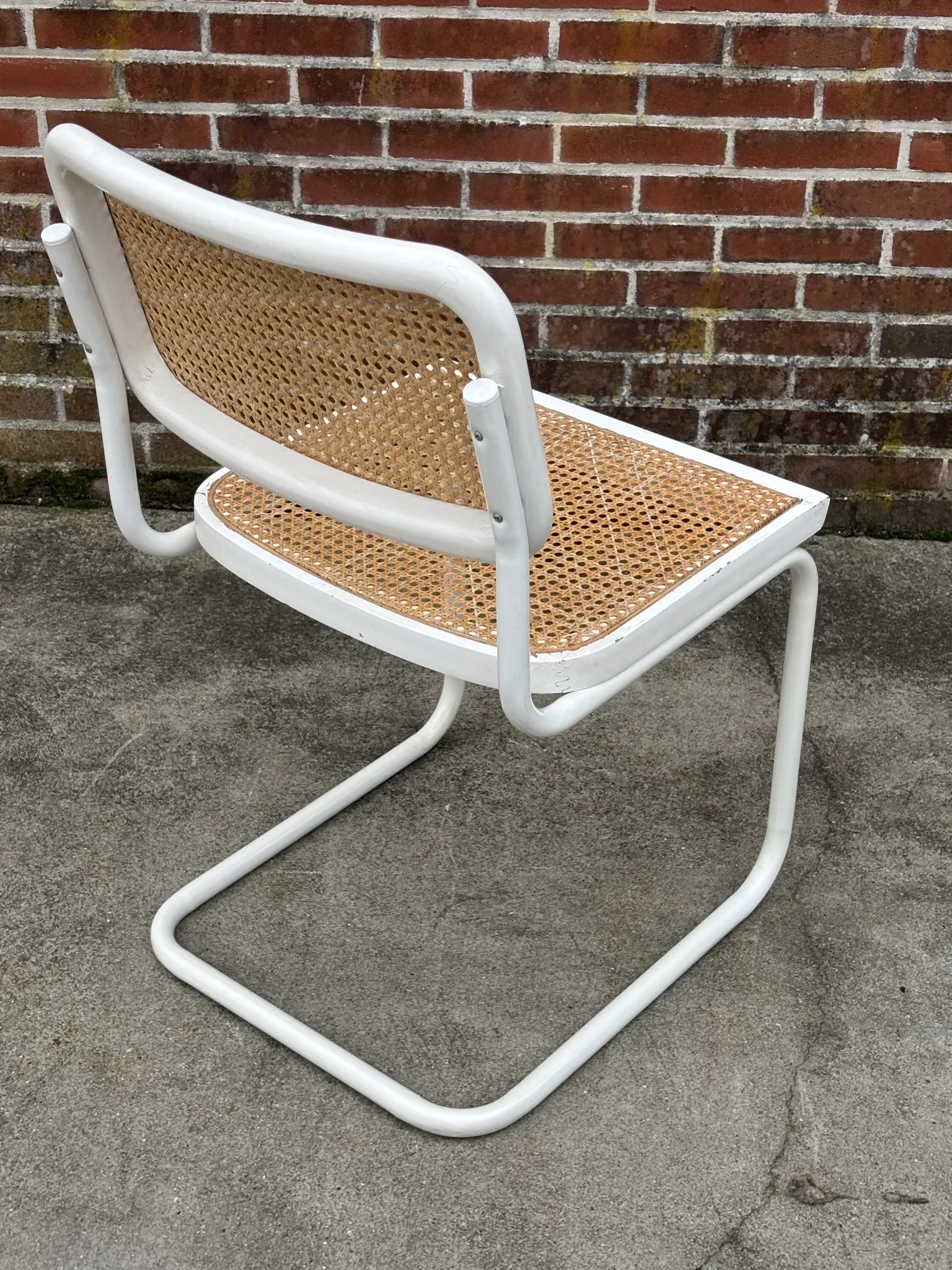 Cesca design chair b32 model in white