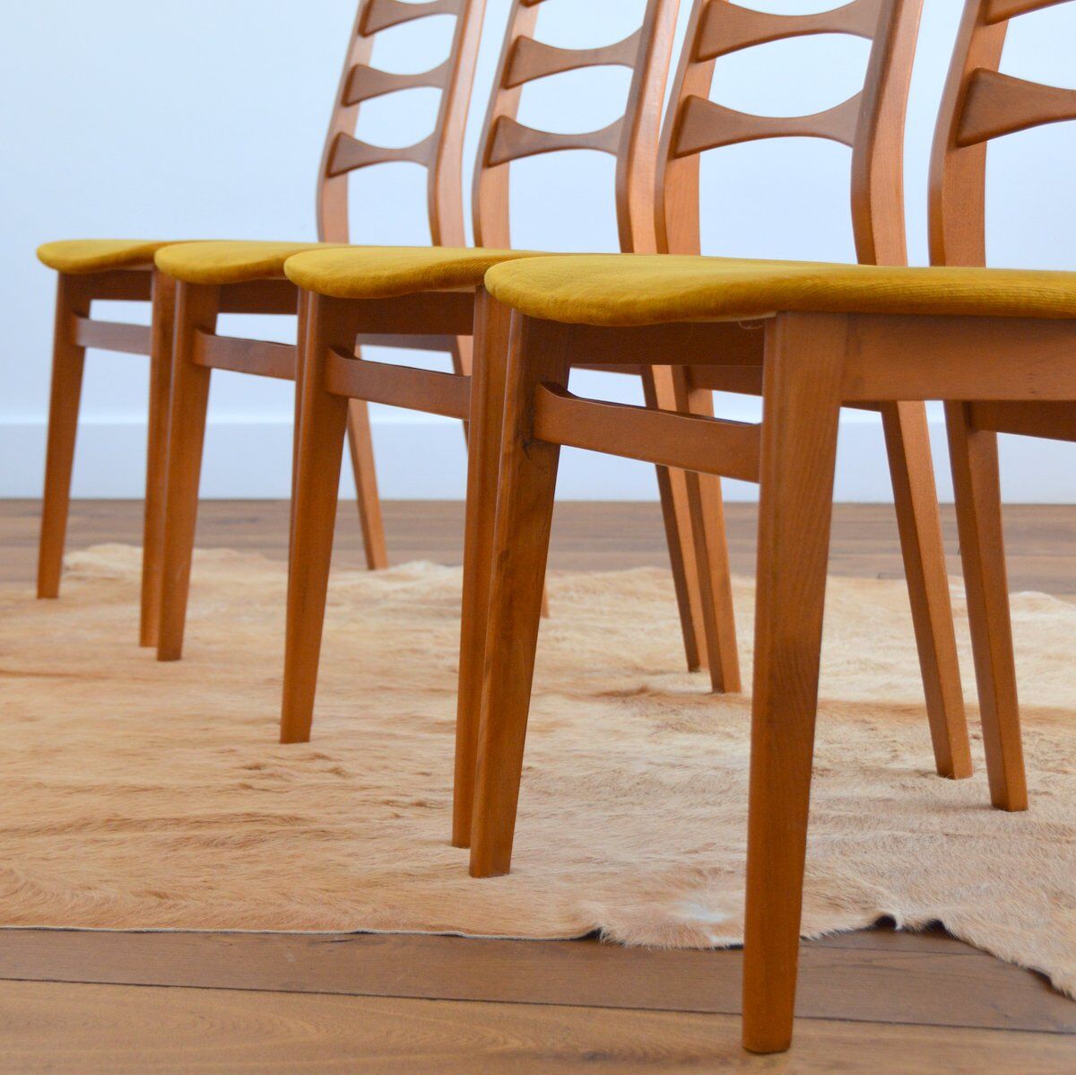 Suite de 4 chaises scandinave 1960s
