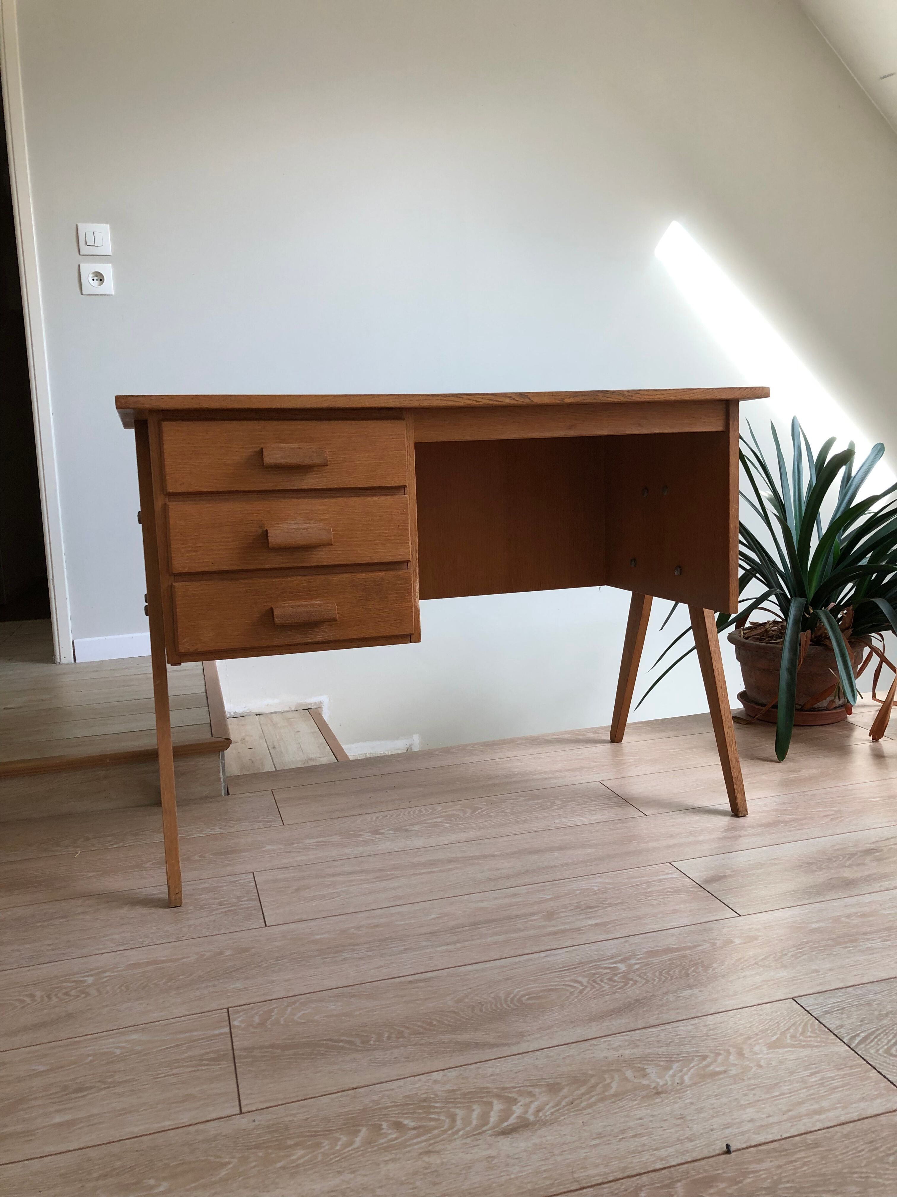 Bureau vintage pieds compas