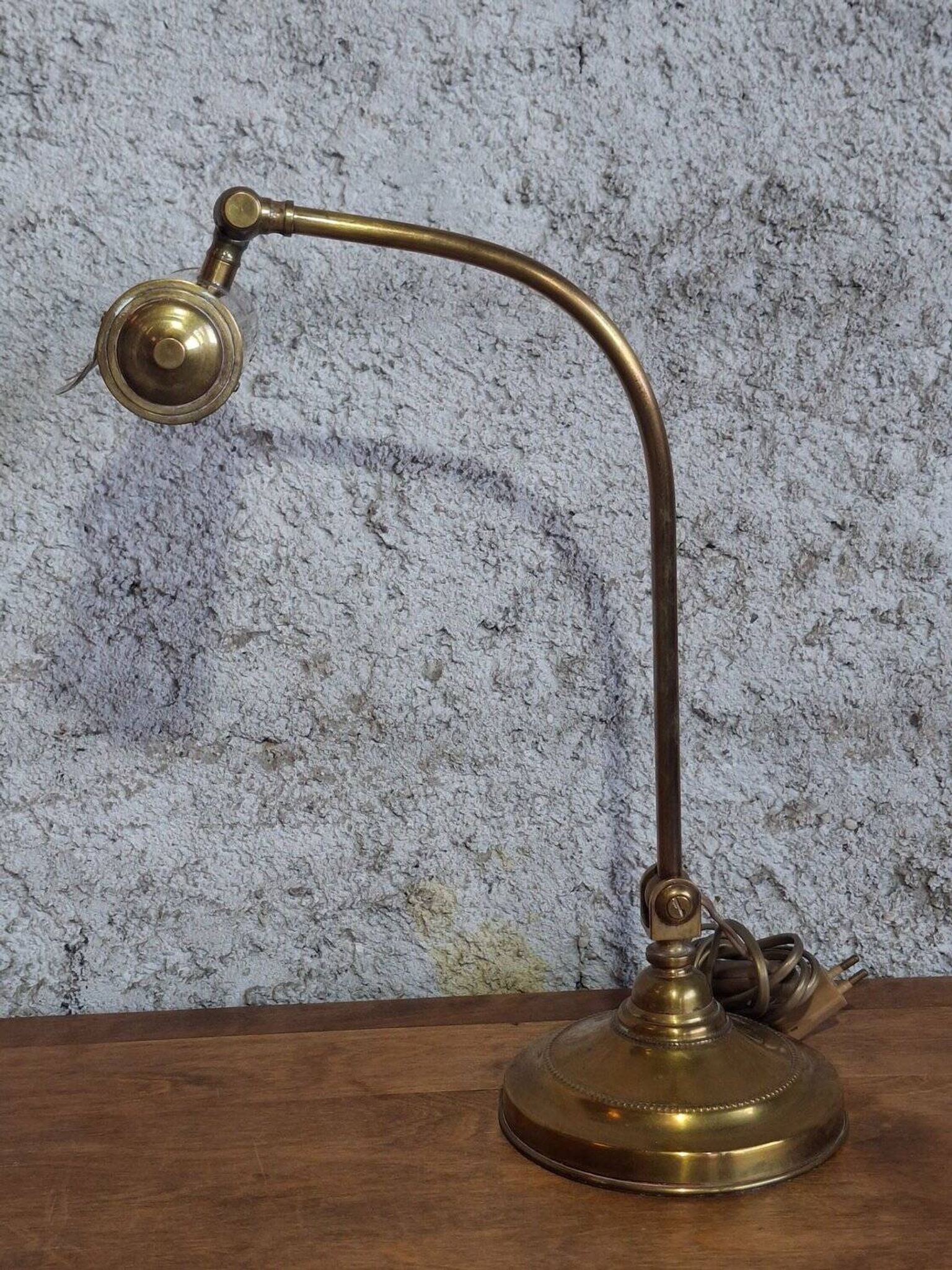Art Nouveau desk lamp, solid brass with articulated arm – Belle Époque