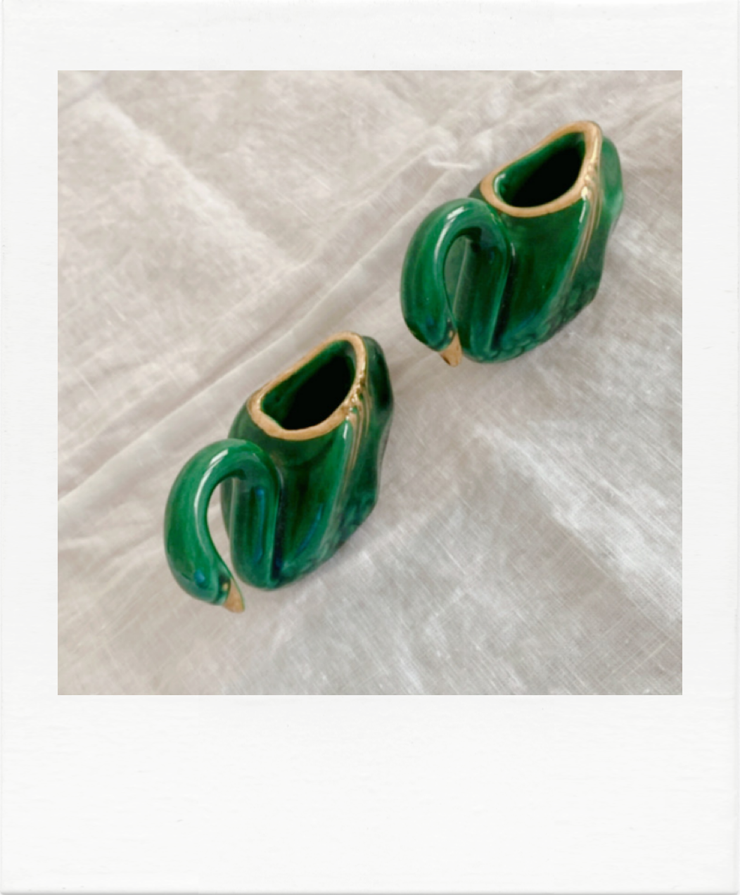 Ceramic swan salt and pepper shaker
