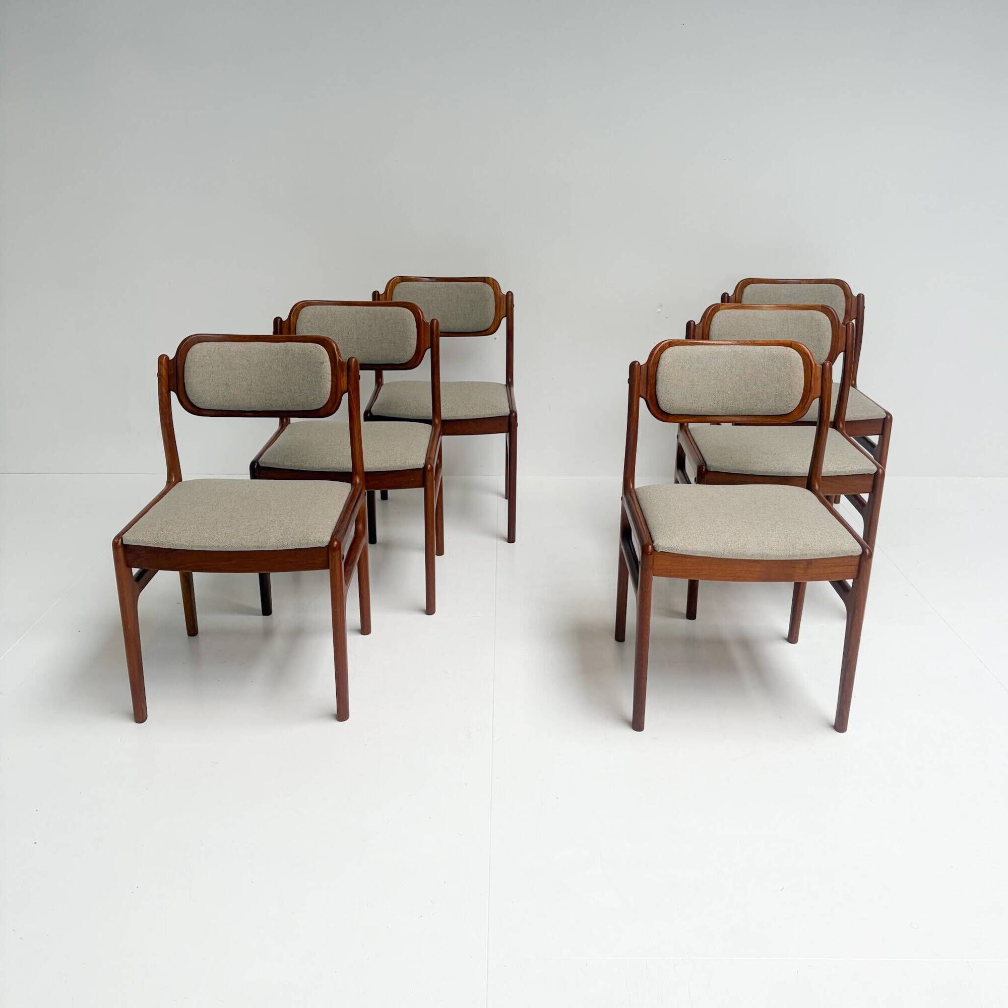 Set of 6 Danish design chairs by Johannes Andersen for Uldum, 1960s