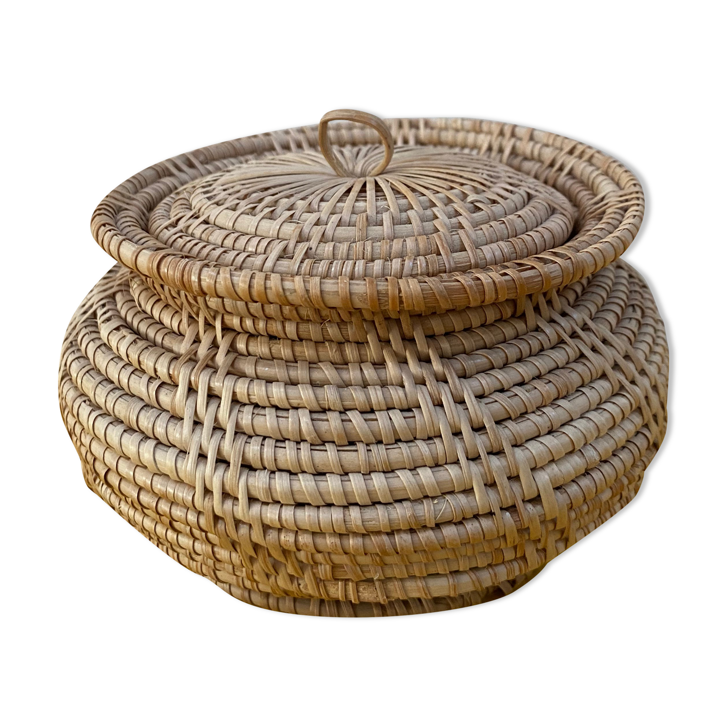 Vintage basket in braided rattan