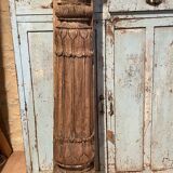 Half Indian wooden column
