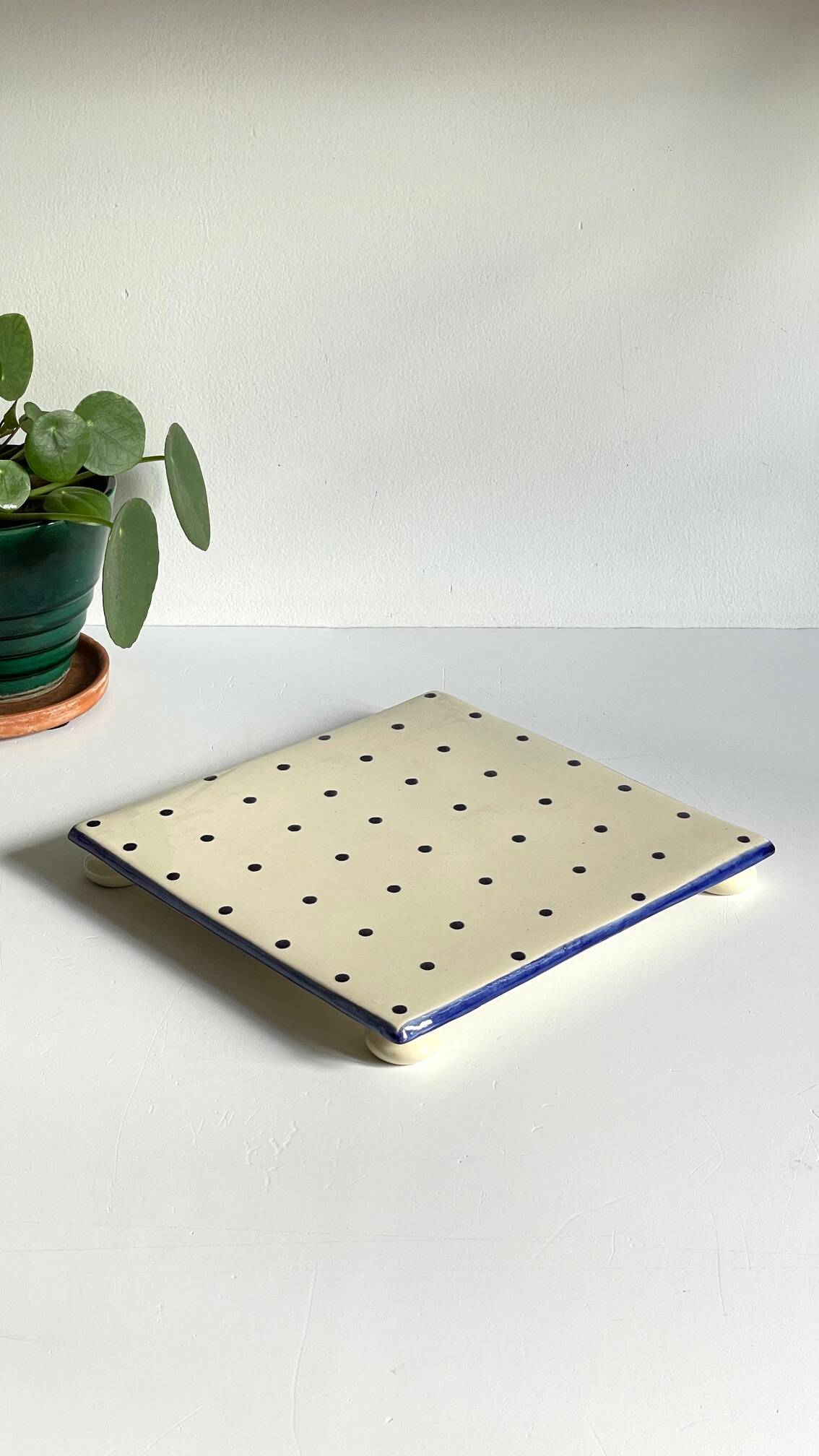 St Clément Vintage Polka Dot Ceramic Trivet