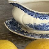 Old gravy boat signed Villeroy and Boch