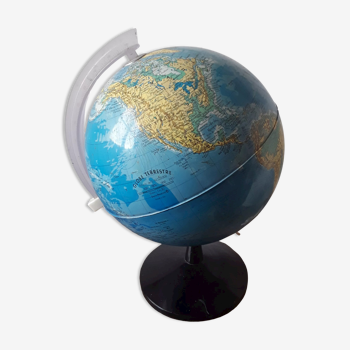 Vintage world map lamp